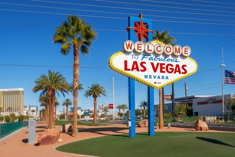 Welcome to Fabulous Las Vegas Sign