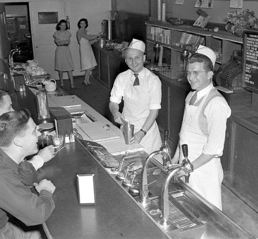 Soda fountain, Oak Ridge, 1947, soda jerks